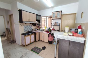 Residensi Warnasari 3