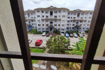 Residensi Warnasari 3