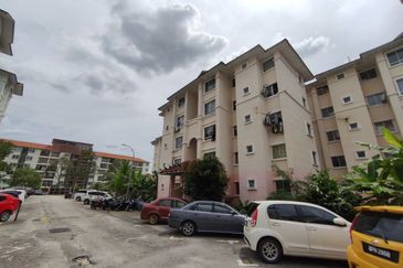 Residensi Warnasari 3