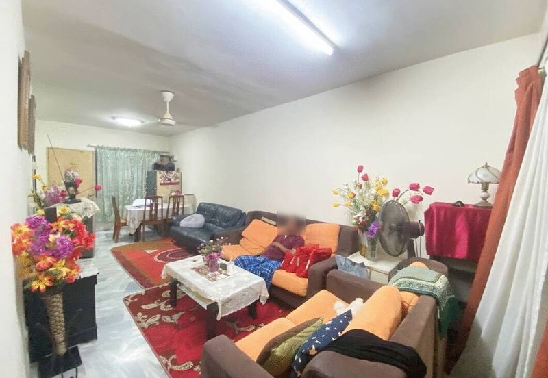 Dahlia Apartment ( Saujana Utama 2 )