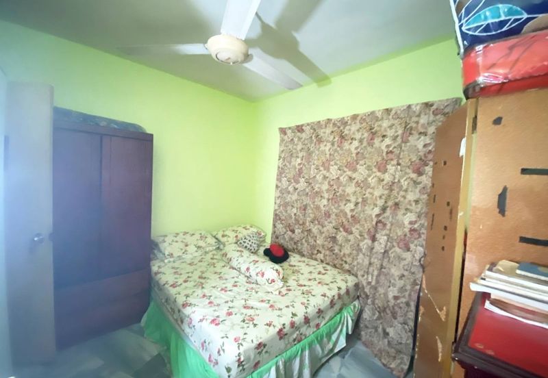 Dahlia Apartment ( Saujana Utama 2 )