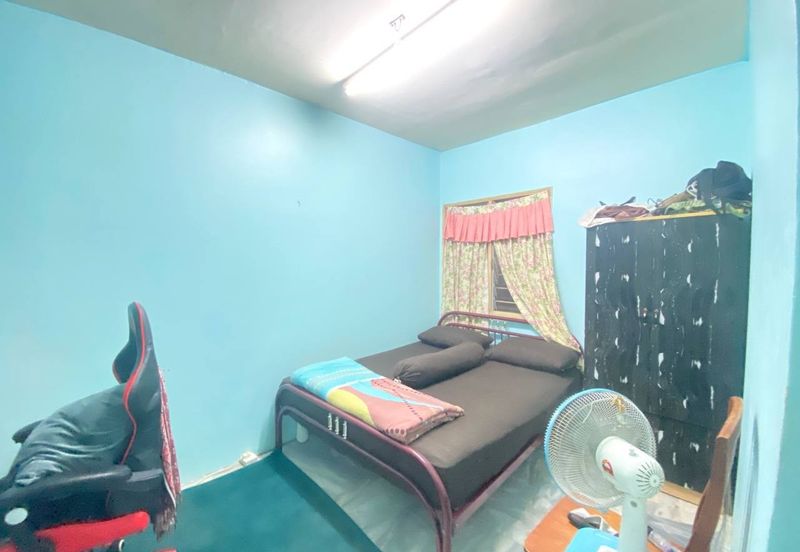 Dahlia Apartment ( Saujana Utama 2 )