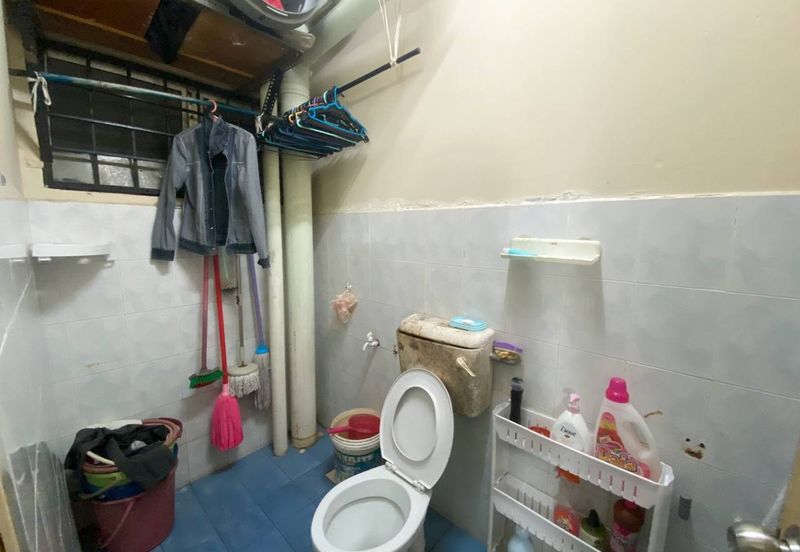 Dahlia Apartment ( Saujana Utama 2 )