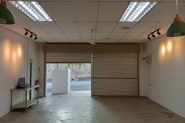 Cheapest Near Lotus Bank Ample car park Limited unit Single Storey Shop Lot Puncak Bestari Puncak Alam For Sale