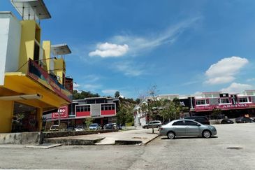 Cheapest Near Lotus Bank Ample car park Limited unit Single Storey Shop Lot Puncak Bestari Puncak Alam For Sale