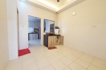 Full Furnished End Lot Guarded Double Storey Terrace Alam Suria Bandar Puncak Alam