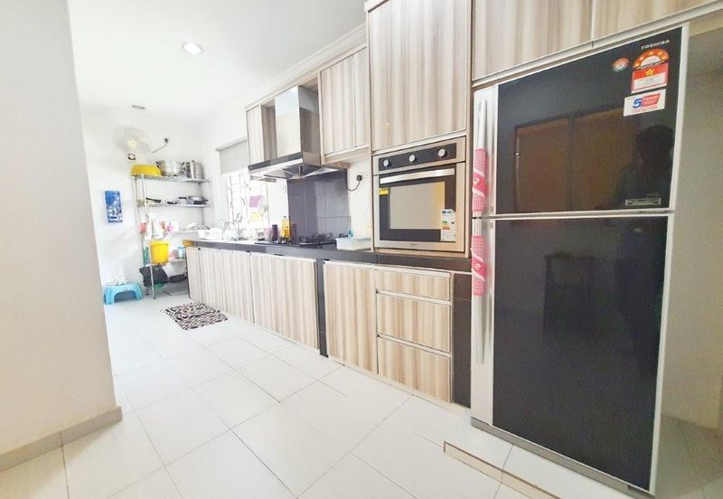 Full Furnished End Lot Guarded Double Storey Terrace Alam Suria Bandar Puncak Alam