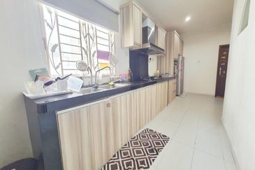 Full Furnished End Lot Guarded Double Storey Terrace Alam Suria Bandar Puncak Alam