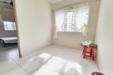 Full Furnished End Lot Guarded Double Storey Terrace Alam Suria Bandar Puncak Alam