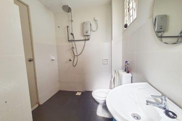 Full Furnished End Lot Guarded Double Storey Terrace Alam Suria Bandar Puncak Alam