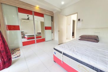 Full Furnished End Lot Guarded Double Storey Terrace Alam Suria Bandar Puncak Alam