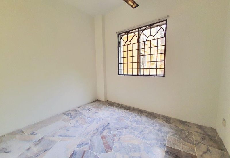 Astana Alam Apartment