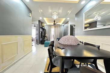 Residensi Laguna Biru 2