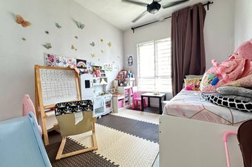 Residensi Laguna Biru 2