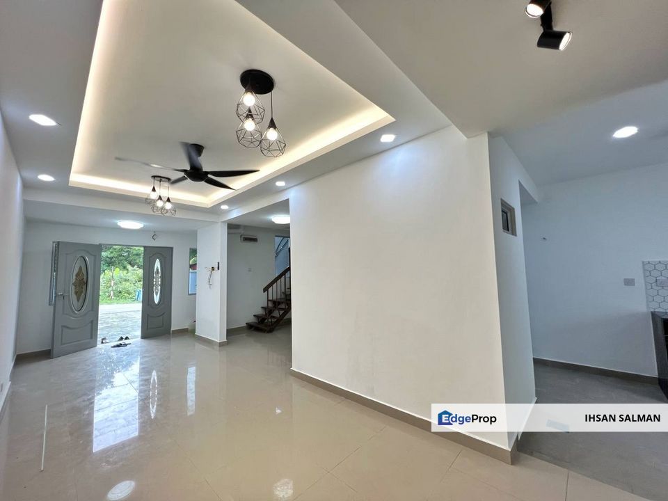 Freehold Renovated Extended Facing Open Teres 2 Tingkat Jalan Bakawali Bukit Sentosa Rawang For Sale, Selangor, Rawang