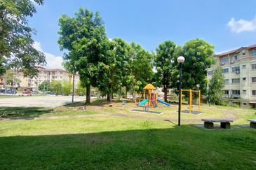 Pangsapuri Cendana, Bukit Subang