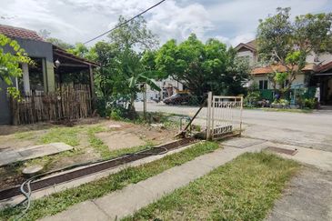 Paling Murah Open Title Guarded Semi D Cluster 2 Tingkat Lautan Samudera Puncak Alam For Sale