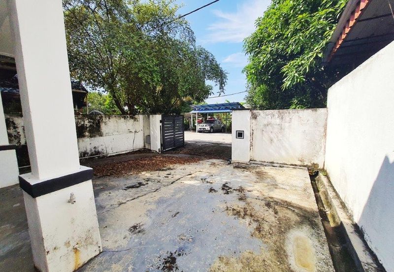 Facing Open Dekat Masjid Renovated Double Storey Terrace Naluri Sukma Fasa 2 Puncak Alam For Sale