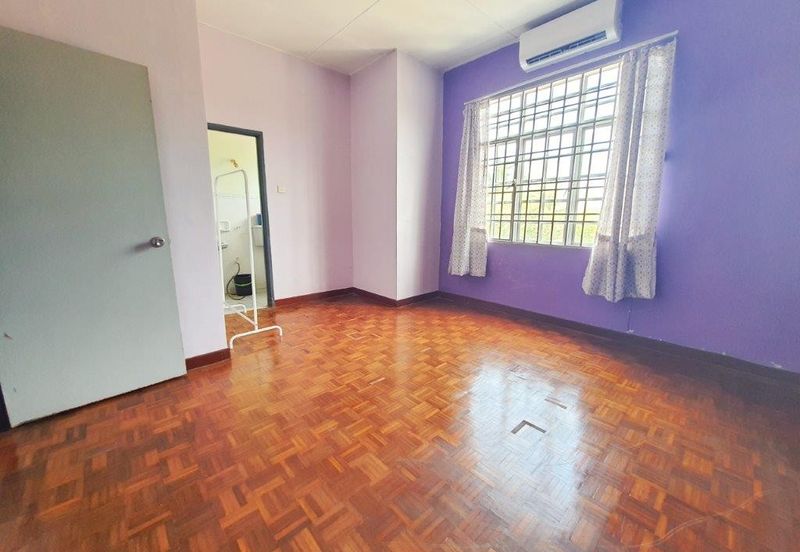 Facing Open Dekat Masjid Renovated Double Storey Terrace Naluri Sukma Fasa 2 Puncak Alam For Sale