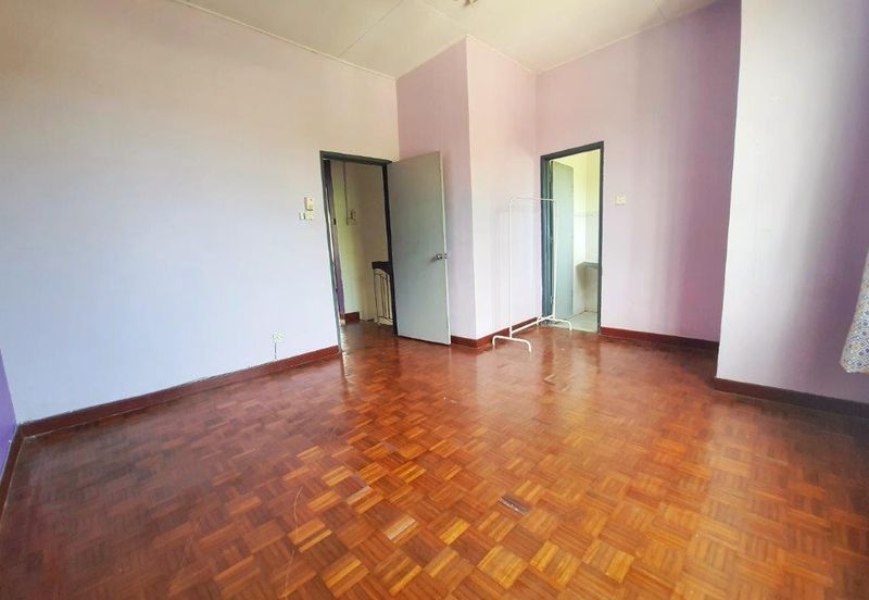 Facing Open Dekat Masjid Renovated Double Storey Terrace Naluri Sukma Fasa 2 Puncak Alam For Sale