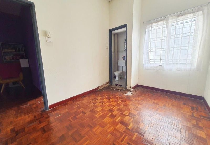 Facing Open Dekat Masjid Renovated Double Storey Terrace Naluri Sukma Fasa 2 Puncak Alam For Sale