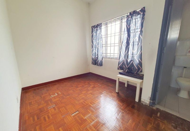 Facing Open Dekat Masjid Renovated Double Storey Terrace Naluri Sukma Fasa 2 Puncak Alam For Sale