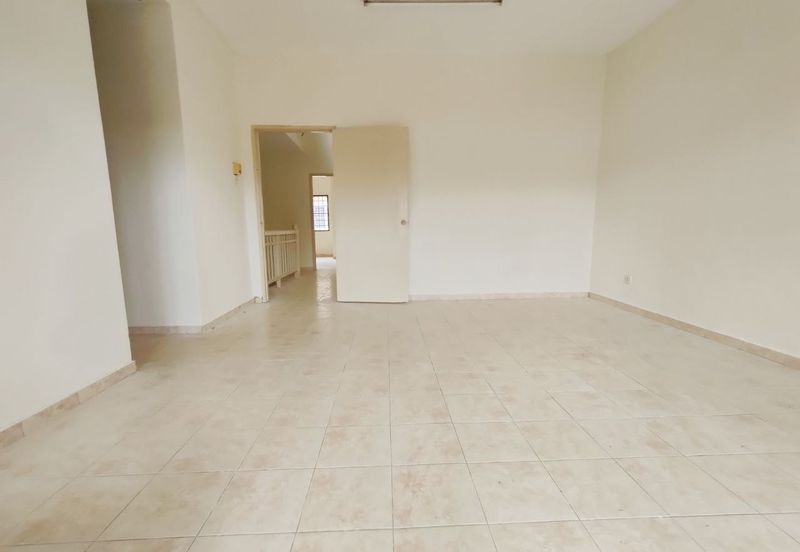 Freehold Newly Refurbished Near to School Double Storey Terrace House Jalan Serambi Bukit Jelutong Shah Alam For Sale