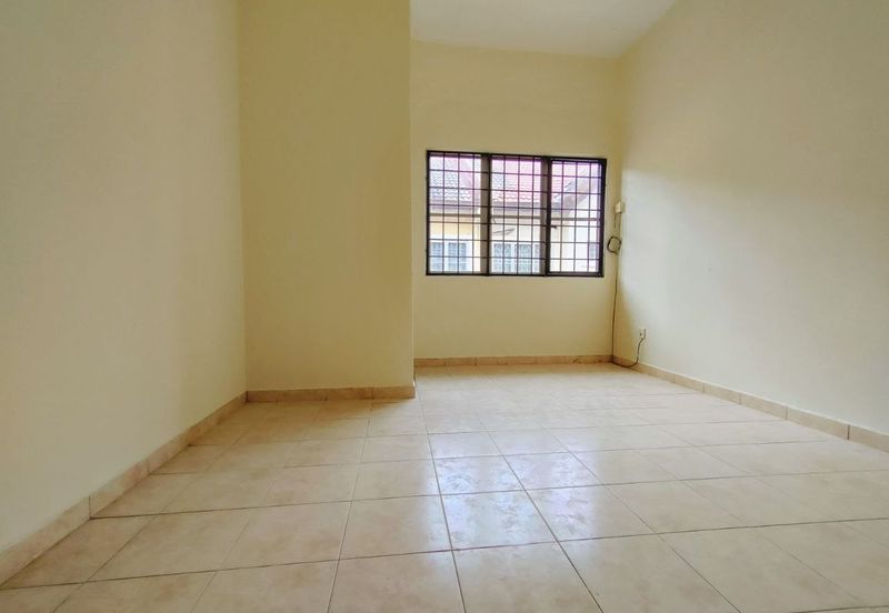 Freehold Newly Refurbished Near to School Double Storey Terrace House Jalan Serambi Bukit Jelutong Shah Alam For Sale
