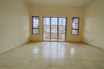 Freehold Newly Refurbished Near to School Double Storey Terrace House Jalan Serambi Bukit Jelutong Shah Alam For Sale