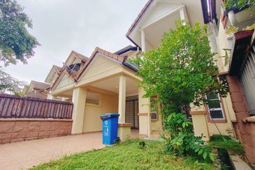 Freehold Newly Refurbished Near to School Double Storey Terrace House Jalan Serambi Bukit Jelutong Shah Alam For Sale