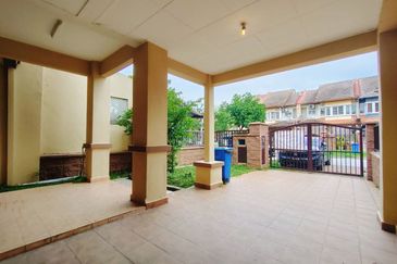Freehold Newly Refurbished Near to School Double Storey Terrace House Jalan Serambi Bukit Jelutong Shah Alam For Sale