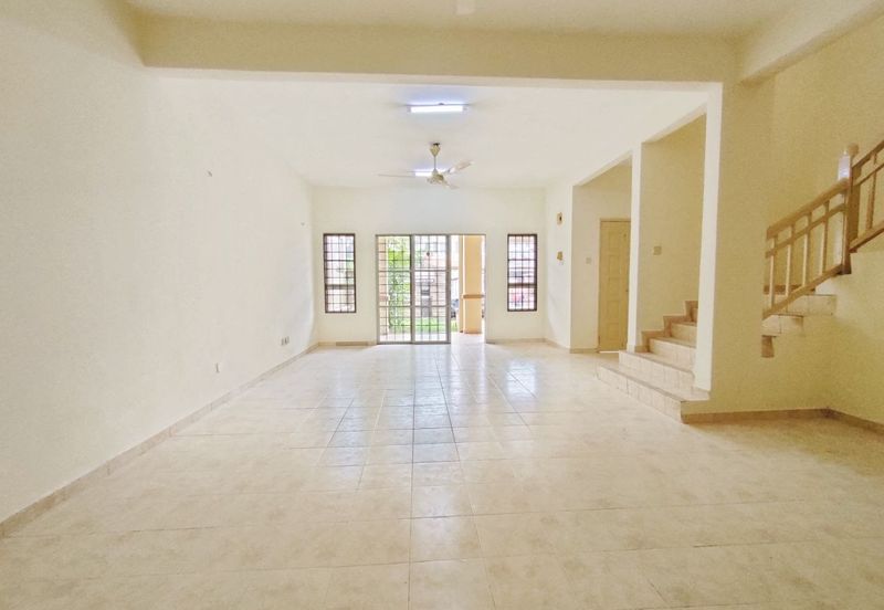 Freehold Newly Refurbished Near to School Double Storey Terrace House Jalan Serambi Bukit Jelutong Shah Alam For Sale
