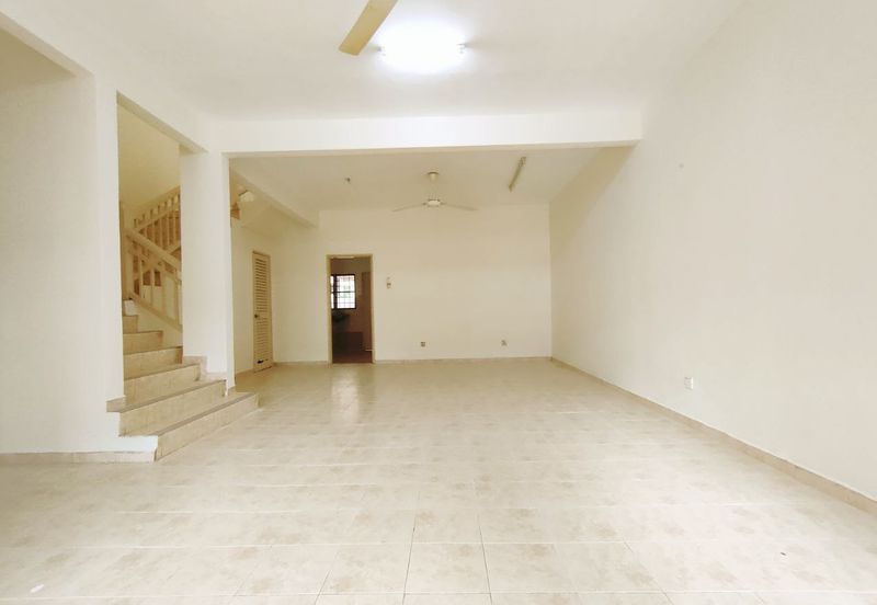 Freehold Newly Refurbished Near to School Double Storey Terrace House Jalan Serambi Bukit Jelutong Shah Alam For Sale