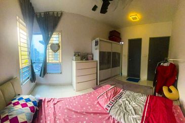 Residensi Laguna Biru 2