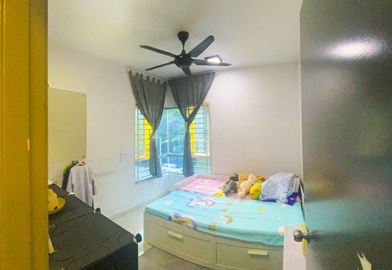 Residensi Laguna Biru 2