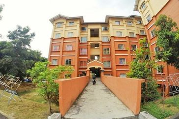 Astana Alam Apartment