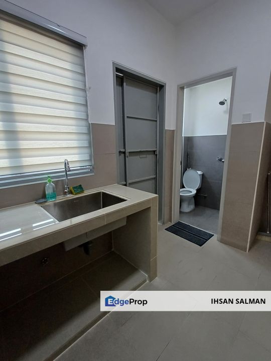 TABLE TOP RUMAH BARU Teres 2 Tingkat Taman Lake Edge Bandar Metro Puchong For Rent, Selangor, Puchong