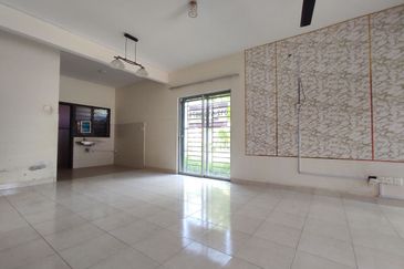 CORNER LOT TANAH BESAR PALING MURAH Semi D Cluster Alam Suria Bandar Puncak Alam For Sale