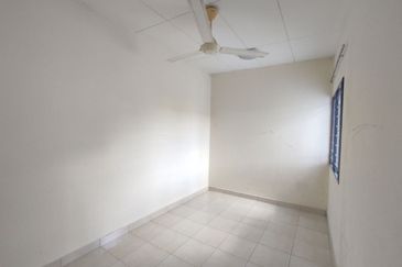 CORNER LOT TANAH BESAR PALING MURAH Semi D Cluster Alam Suria Bandar Puncak Alam For Sale