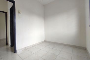 CORNER LOT TANAH BESAR PALING MURAH Semi D Cluster Alam Suria Bandar Puncak Alam For Sale