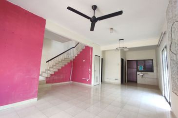 CORNER LOT TANAH BESAR PALING MURAH Semi D Cluster Alam Suria Bandar Puncak Alam For Sale