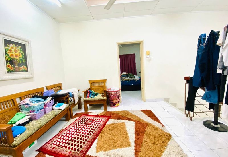 FREEHOLD RENOVATED EXTRA TANAH Teres 2 Tingkat Taman Bukit Subang For Sale