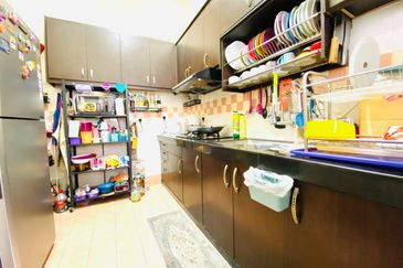 FREEHOLD RENOVATED EXTRA TANAH Teres 2 Tingkat Taman Bukit Subang For Sale