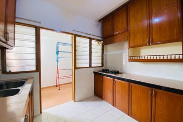 Apartment Mawar, Taman Sutera