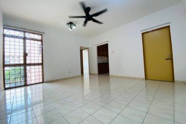 Apartment Mawar, Taman Sutera