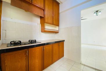 Apartment Mawar, Taman Sutera