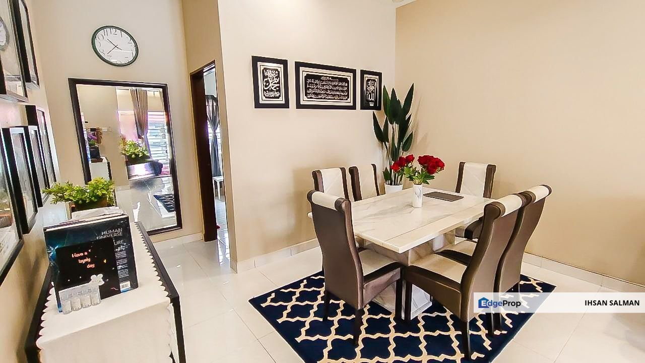 CANTIK GROUND FLOOR KITCHEN CABINET Townhouse Taman Seri Alam Saujana Utama Sungai Buloh For Sale, Selangor, Sungai Buloh