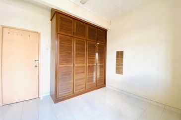 RENOVATED MOVE IN CONDITION Semi D Cluster 2 Tingkat Fasa 2 Bandar Puncak Alam For Sale