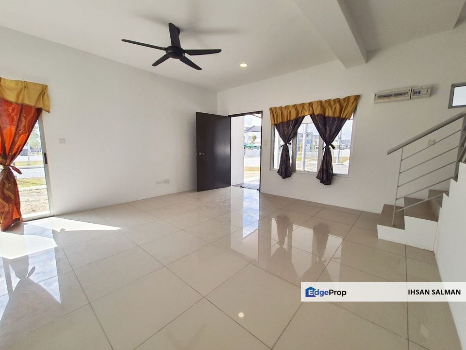 CORNER LOT Double Storey Terrace Rentak Perdana Alam Perdana Puncak ...