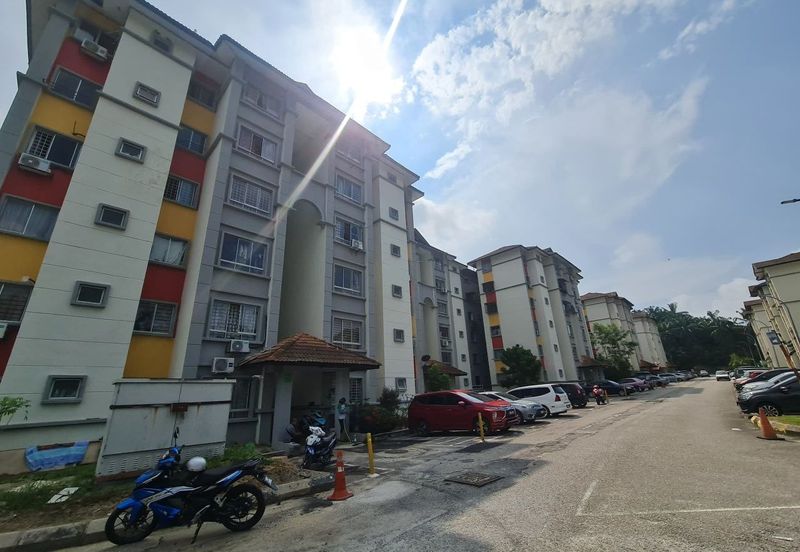 Astana Alam Apartment